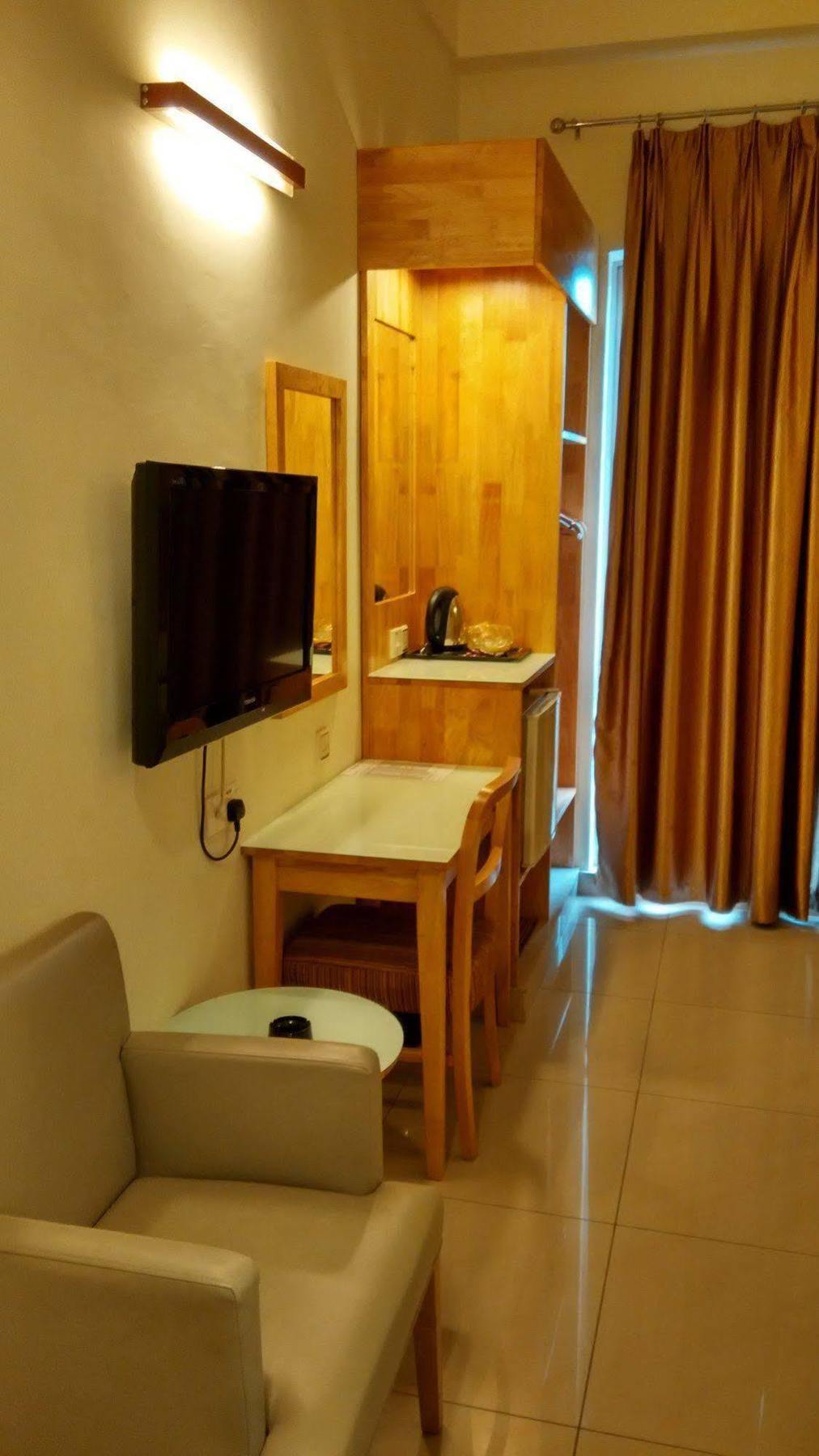Hotel Desaria Petaling Jaya Exterior foto